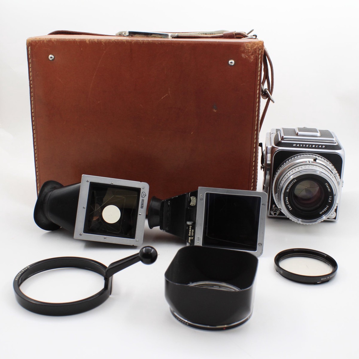 * USED * Hasselblad 500C Black with Hasselblad Carl Zeiss Planar Chrome 80mm F/2.8 Lens